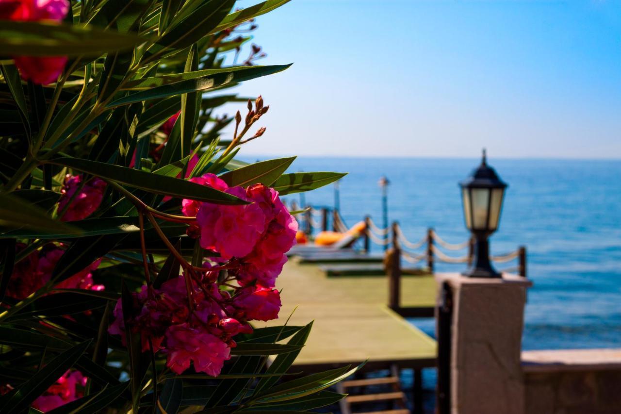 Kayalar Blue Beach Hotel Sazlı 外观 照片